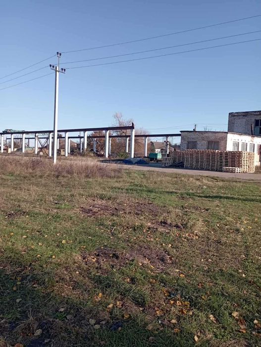 Продається комерційне приміщення с.Білозіря  вул .Стрижаченка буд.64.