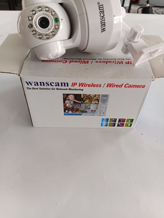 1 câmera de vigilância  Wanscam JW 0008 ( nova na caixa)