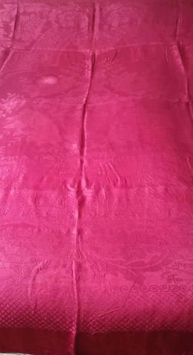 coberta de altar em cetim boudeaux