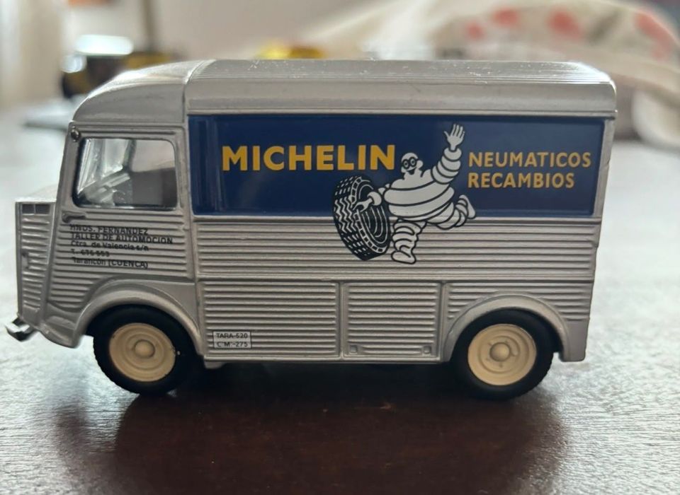 Coleção de carros miniaturas