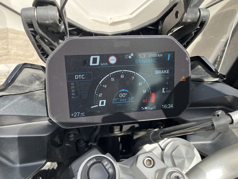 BMW F900XR Triple Black nacional extras