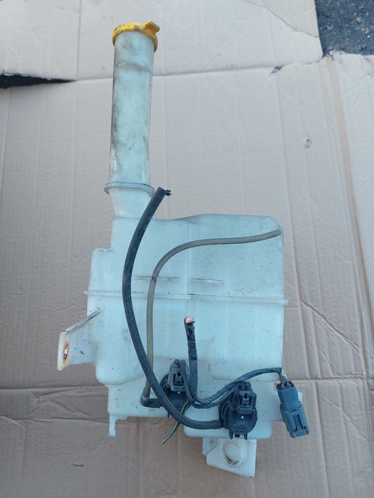 Zbiorniczek Spryskiwaczy MAZDA 6 Lift 04- BDB Kpl org