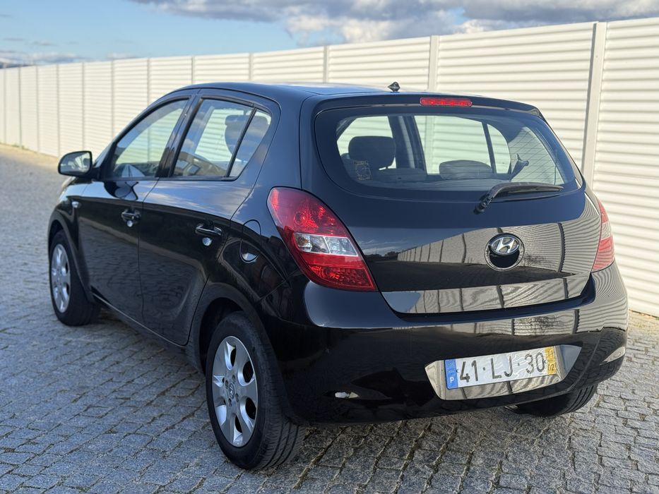 Hyunday  i 20 em ótimas  condicoes pintura geral