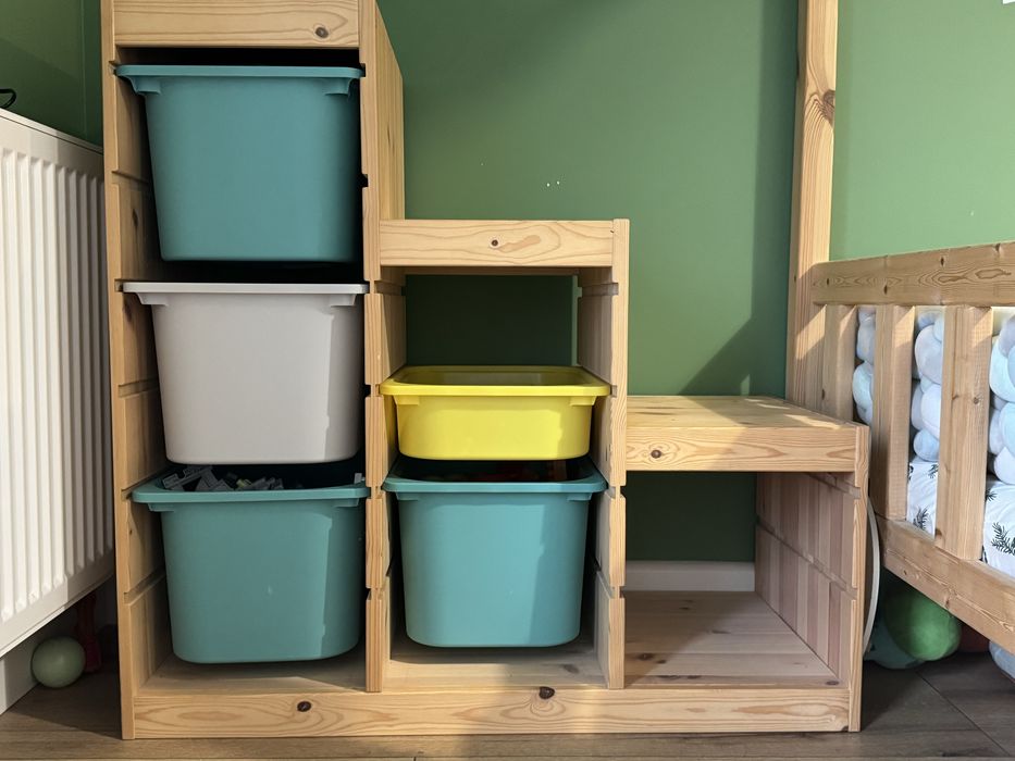 Trofast regał z pojemikami