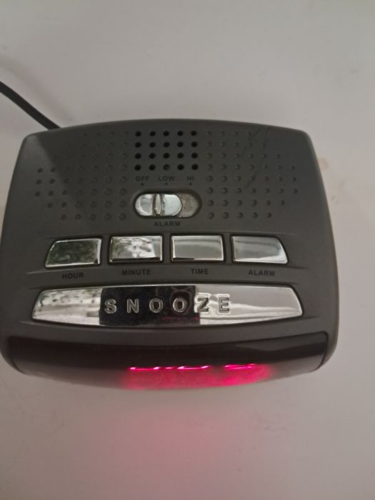 Годинник будильник