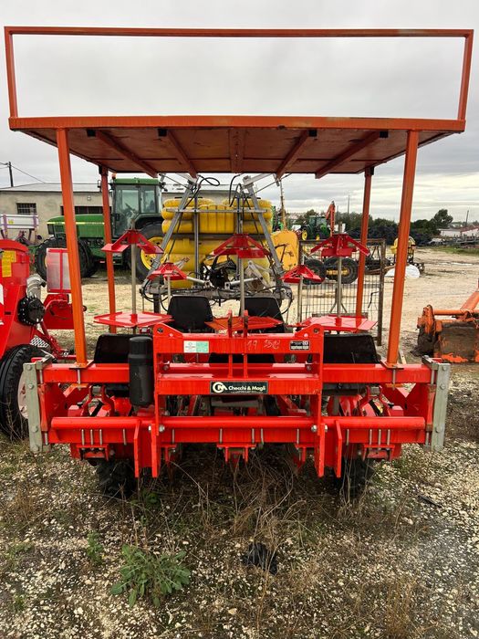 Máquina plantar cebolas