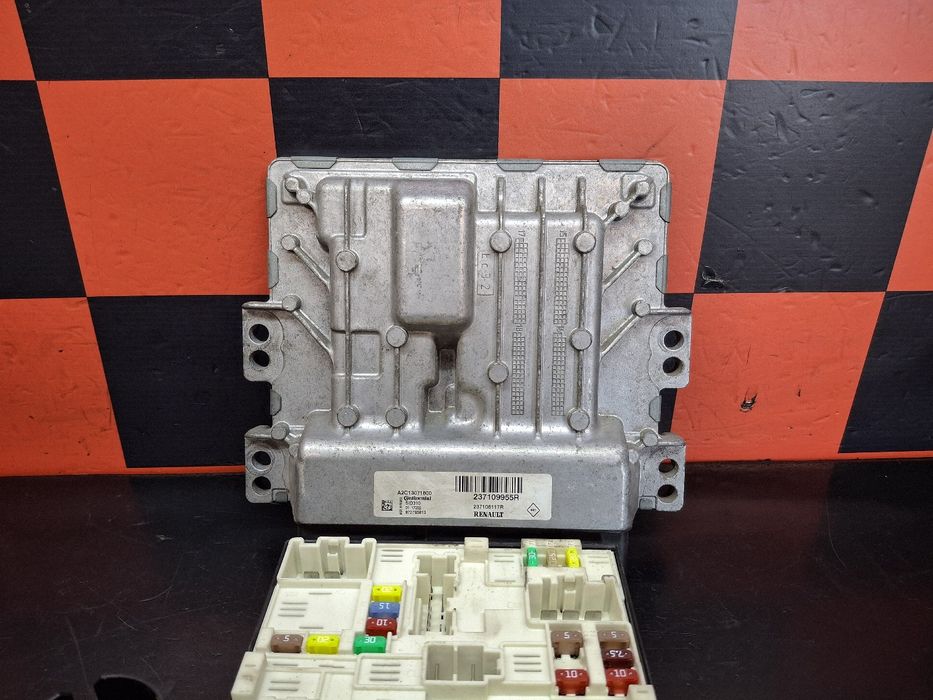 Centralina motor / ECU OPEL Movano B Chassis Cabina (X62)