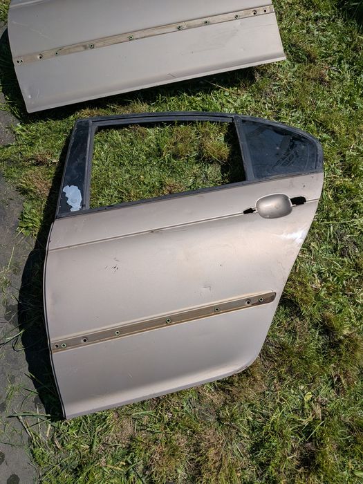 Двери на Е46, под покраску