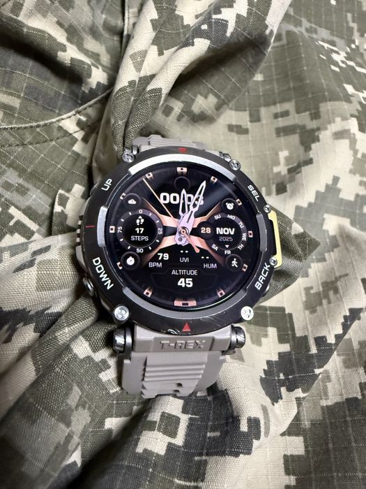 Amazfit T-Rex Ultra Watch. Смарт-годинник. Мілітарі. Титан. GPS.