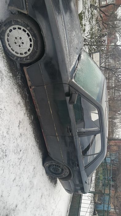 Мерседес 124 в непоганому стані