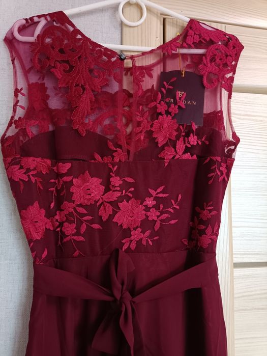 Бордове шифонове плаття максі