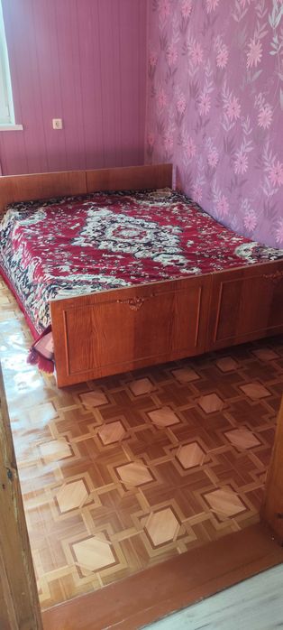 Продам меблі двоспальне ліжко і шафу