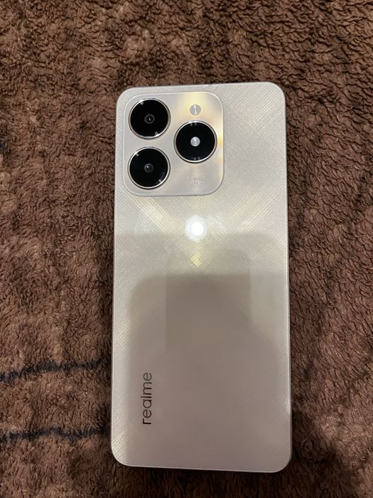 Realme C61  6/128 8 ядер 15 андроид 2 сим карты