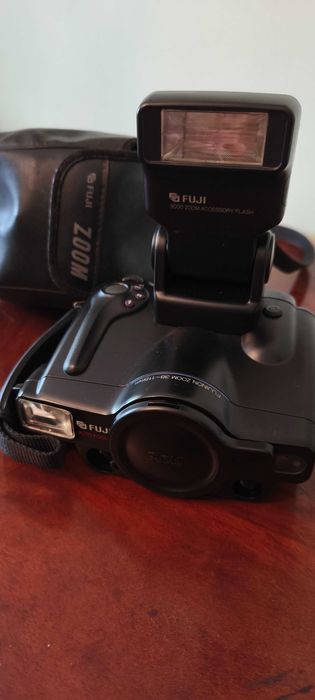 Fuji FZ-3000 Zoom Date - Analógica- IMPECÁVEL