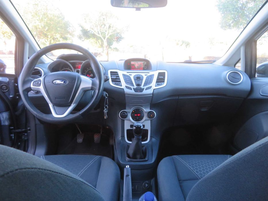 Ford Fiesta — fotografia 7