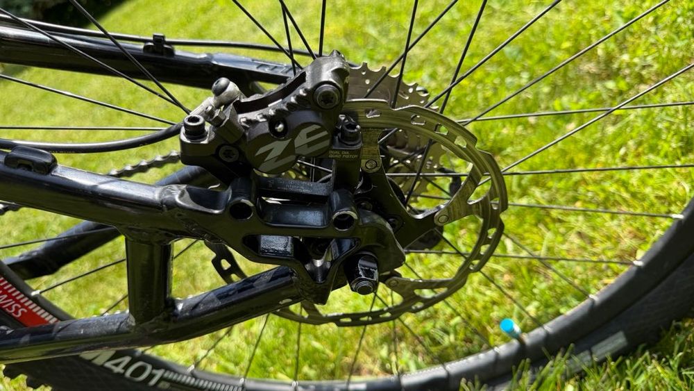 Rower wyczynowy hardtail downhill Duncon Amstaff