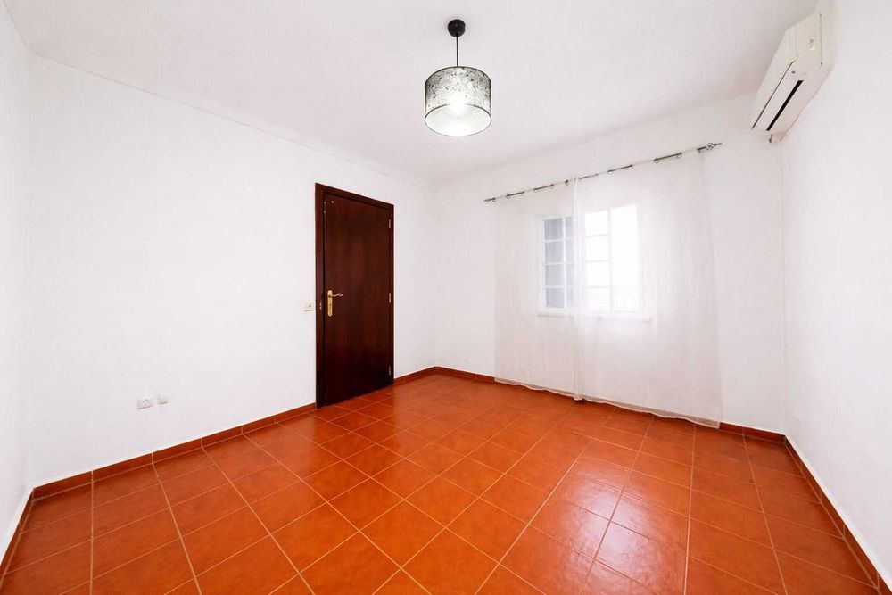 Moradia Térrea T2+2 Com Anexos e Quintal