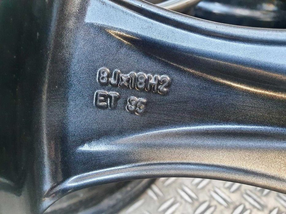 Felgi 18cali Audi A3 S3 Skoda Rapid Volkswagen Golf Z140