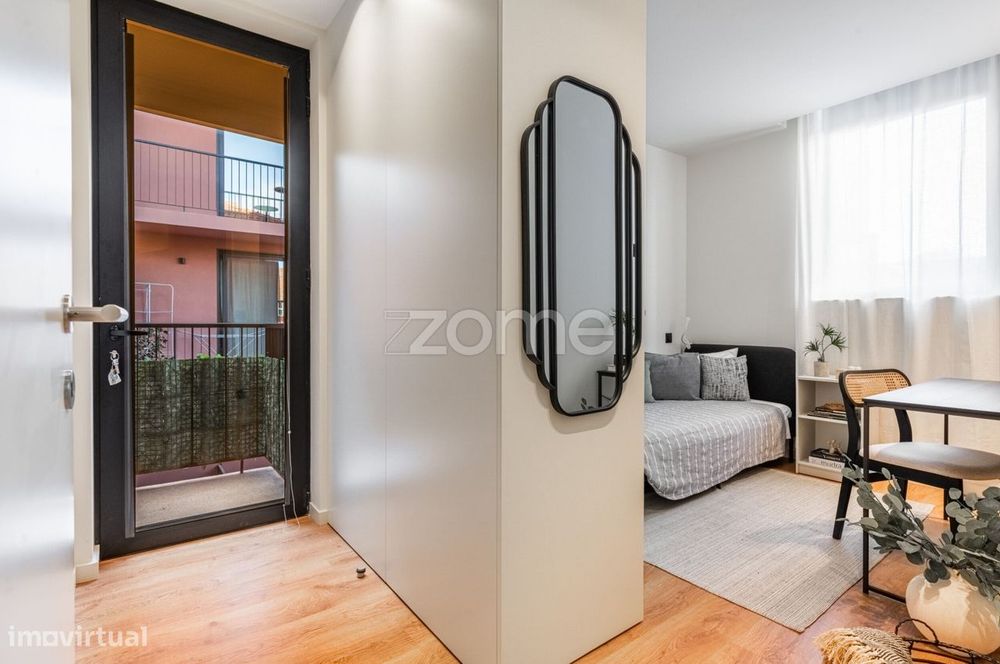 T3 triplex semi-novo com garagem e arrumos - Cond. Terracotta, Porto