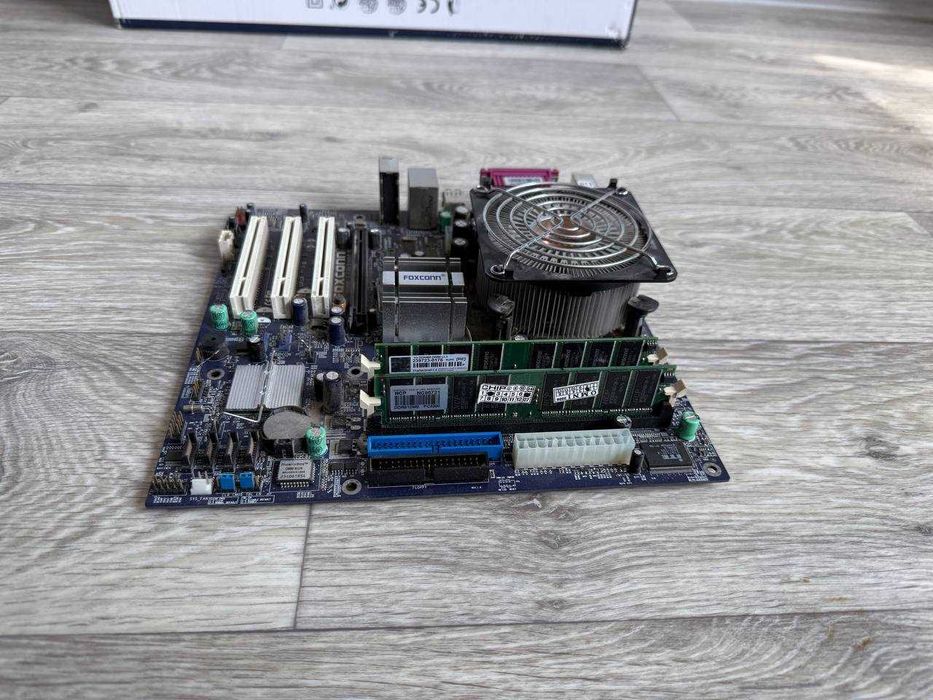 Материнська плата Foxconn 915M12-PL-6LS, s775