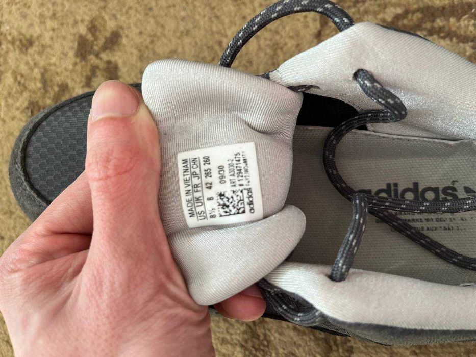 Кросівки adidas 42р