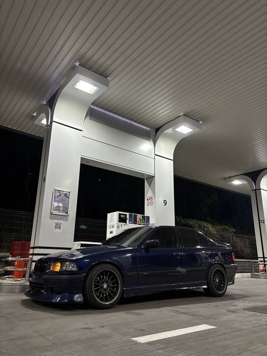 Продам BMW E36.