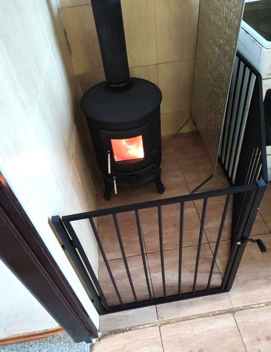 Bramka Barierka Zabezpieczająca Osłona do Kominka Pieca Ochronna
