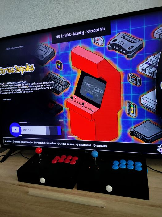 Árcades caixa em metal retro 

Vendo dois arcades a