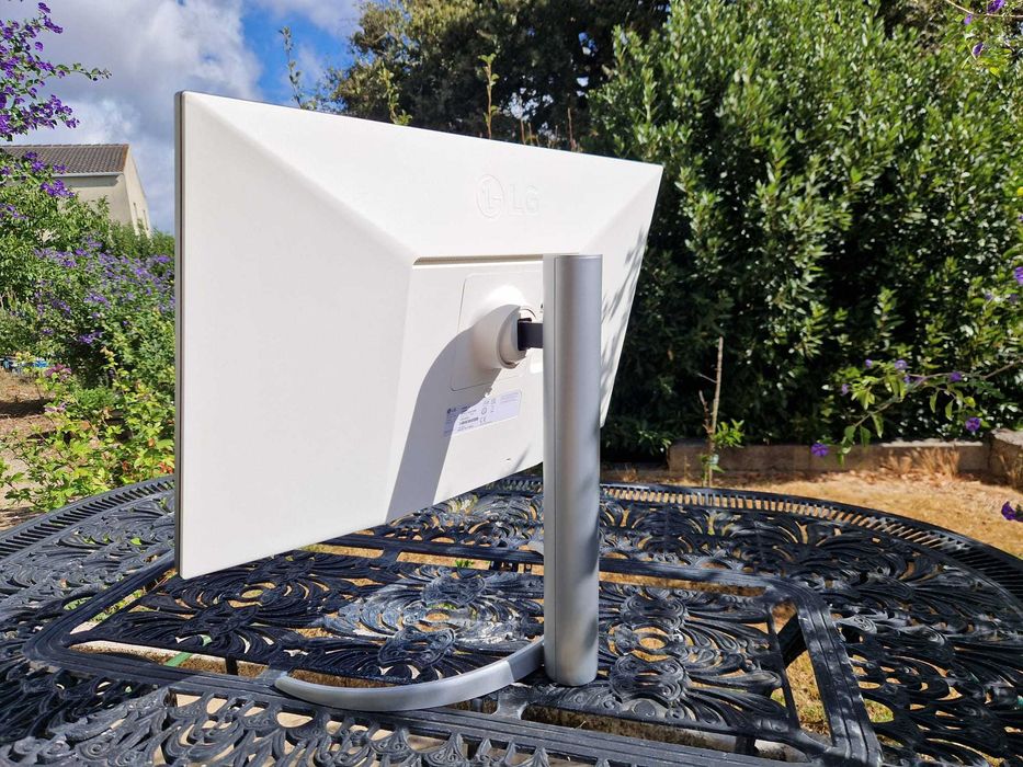 Monitor LG 27' 4K - HDR 400 - DCI-P3 95%