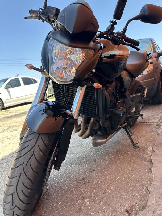 Hornet 2009 PC41 75kW apenas  26000 km