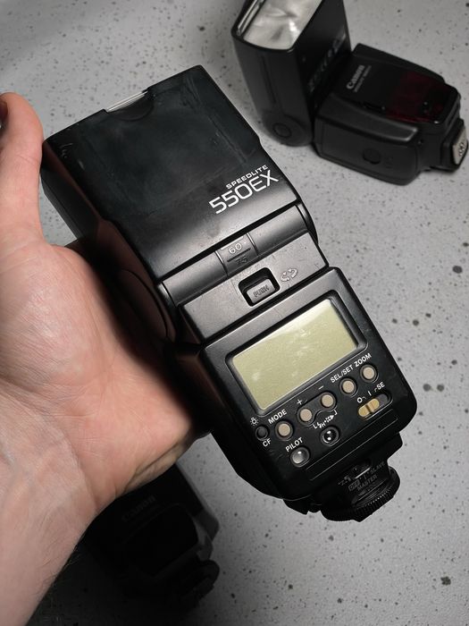 Вживані спалахи Canon 430EX / 550EX / 580EX