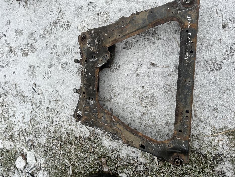 Підрамник подрамник балка Nissan Juke F15 11-18