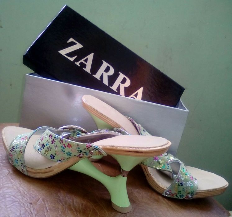 Летние шлепанцы ZARRA