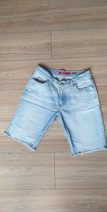 Spodenki jeansowe