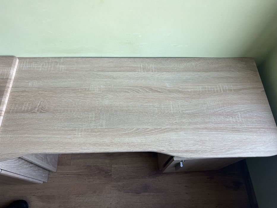 Компютерний стіл