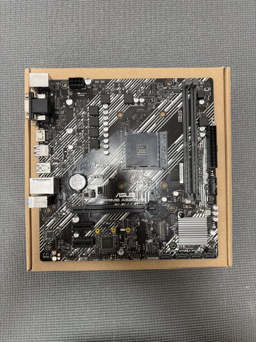 Asus Prime A520M-E com espelho