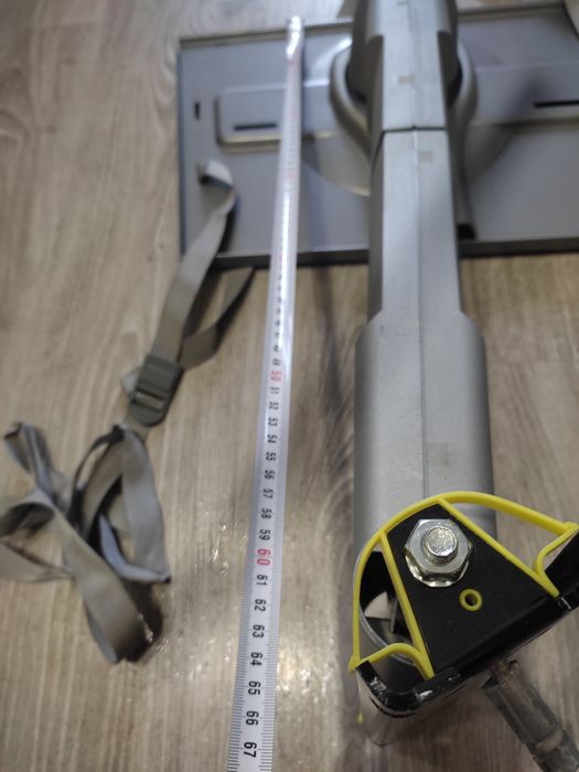 Кронштейн під телевізор