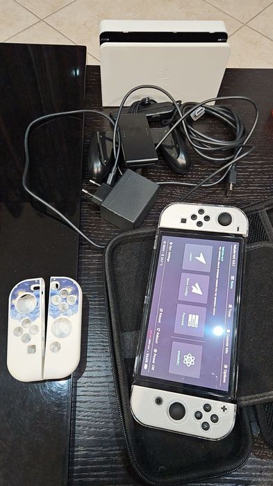 Nintendo Switch Oled - Desbloqueada