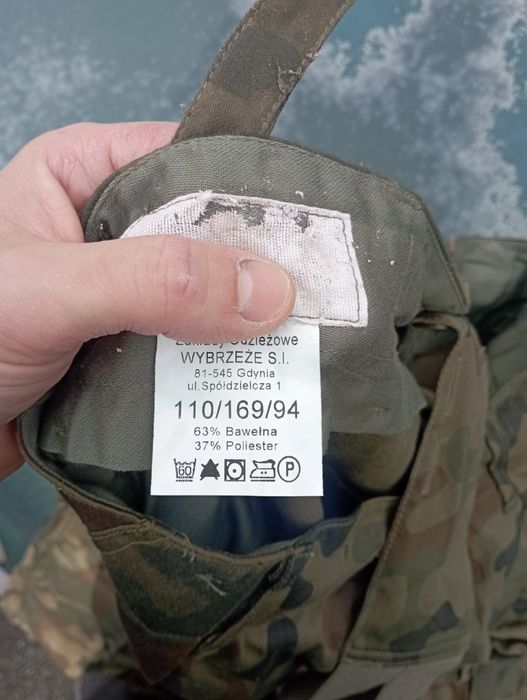 Spodnie wojskowe na szelkach