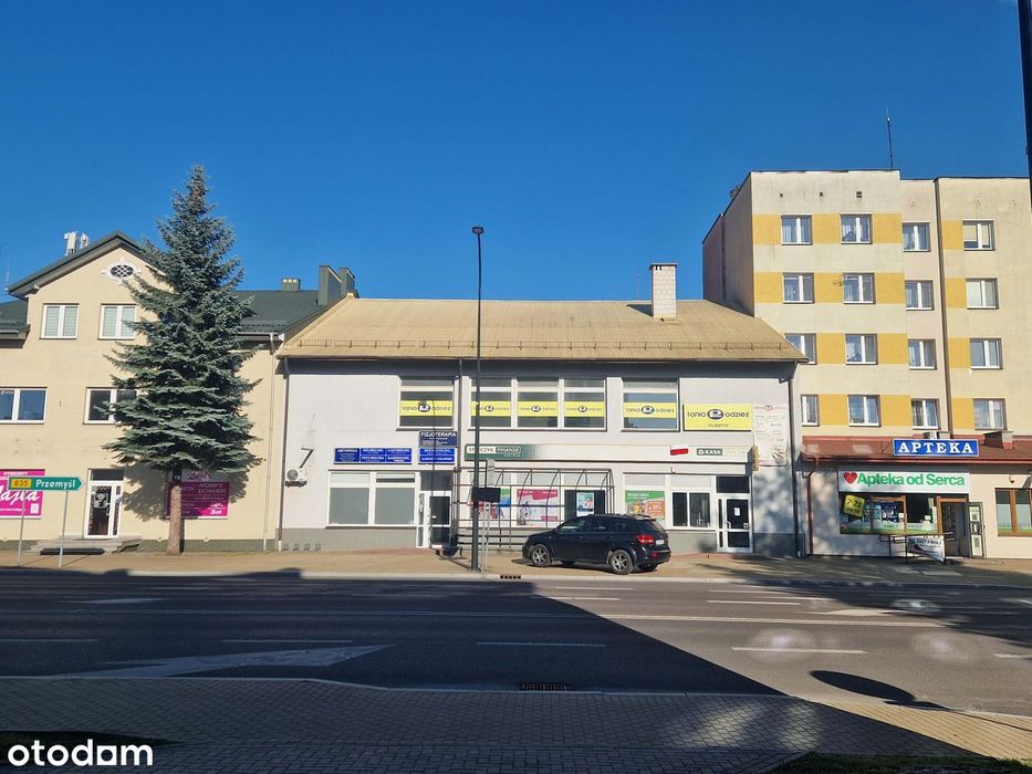 Lokal usługowo-handlowy 240 m2 centrum.