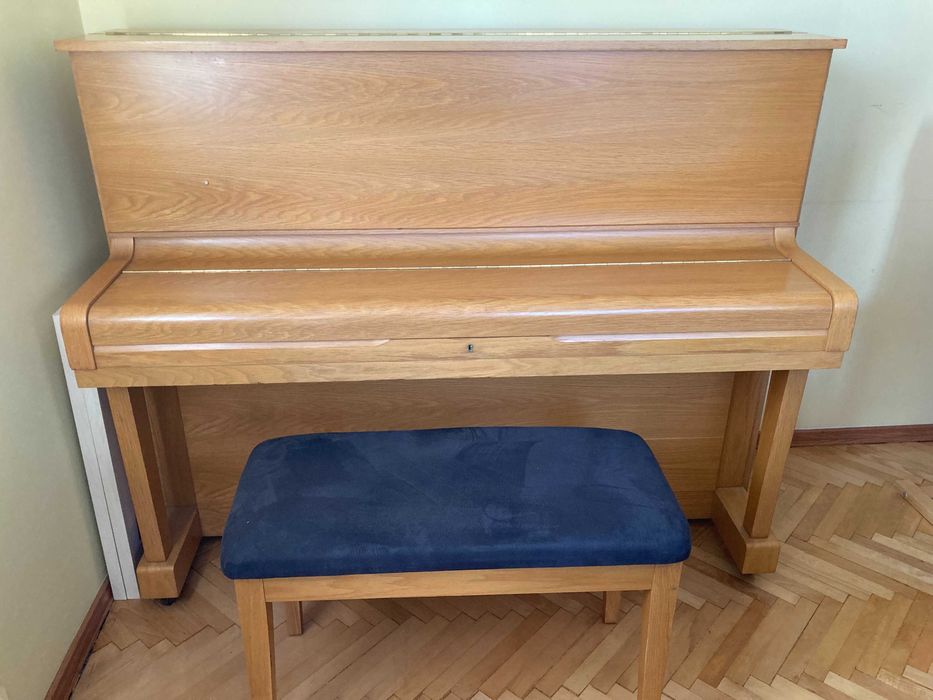 Pianino marki Hyundai