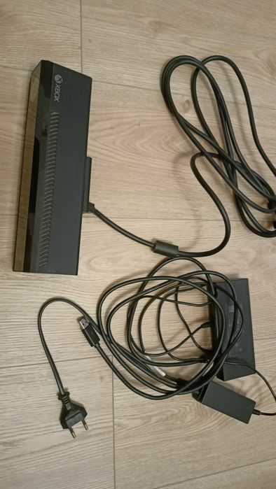 Kamera Kineckt plus adapter do Xbox One Na prezent