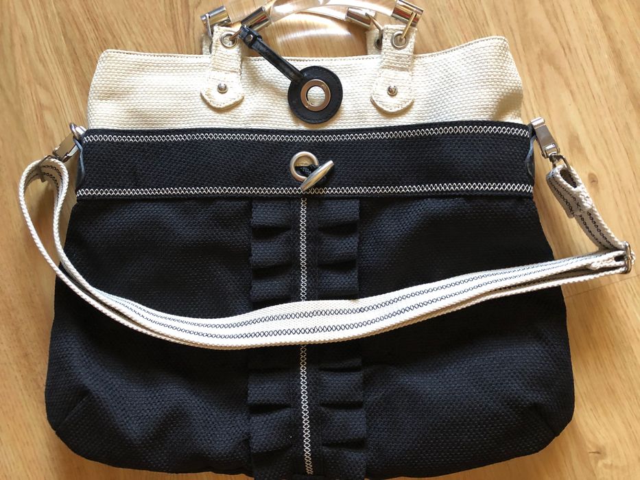 Mala preta e pérola