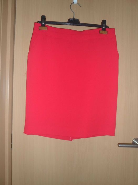 saia com bolsos  para mulher da marca YERA
