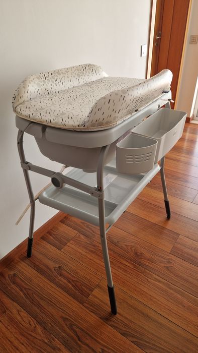 Banheira e Muda Fraldas Chicco Cuddle & Bubble