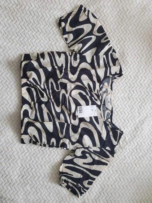 Костюм блуза та спідничка H&M 12-14
