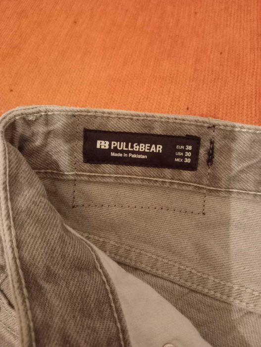 Calças de homem Stradivarius 38