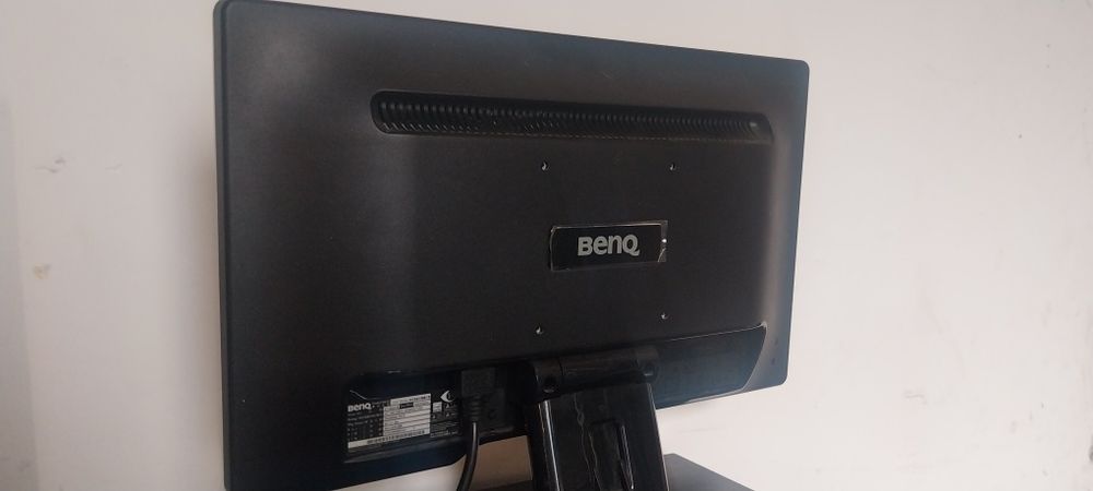 Monitor LED BenQ 19"