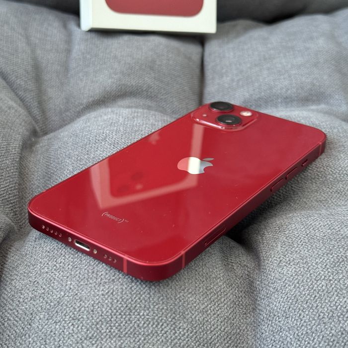 Apple iphone 13 Red 256 гб Идеал
