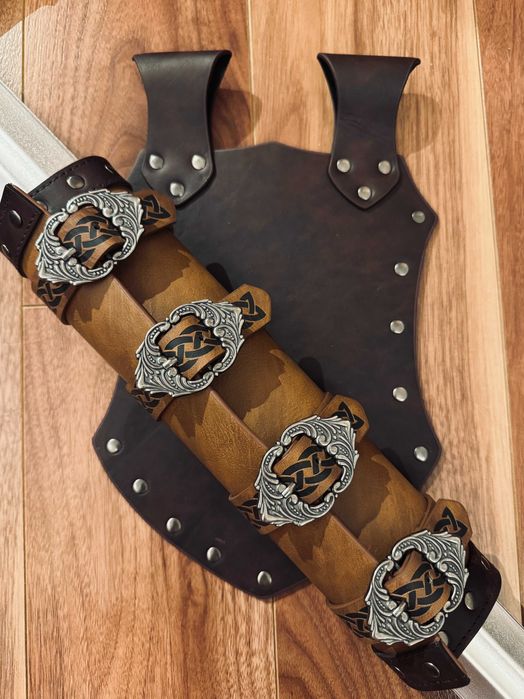 Ozdobna duża pochwa na duży miecz (regulowana)